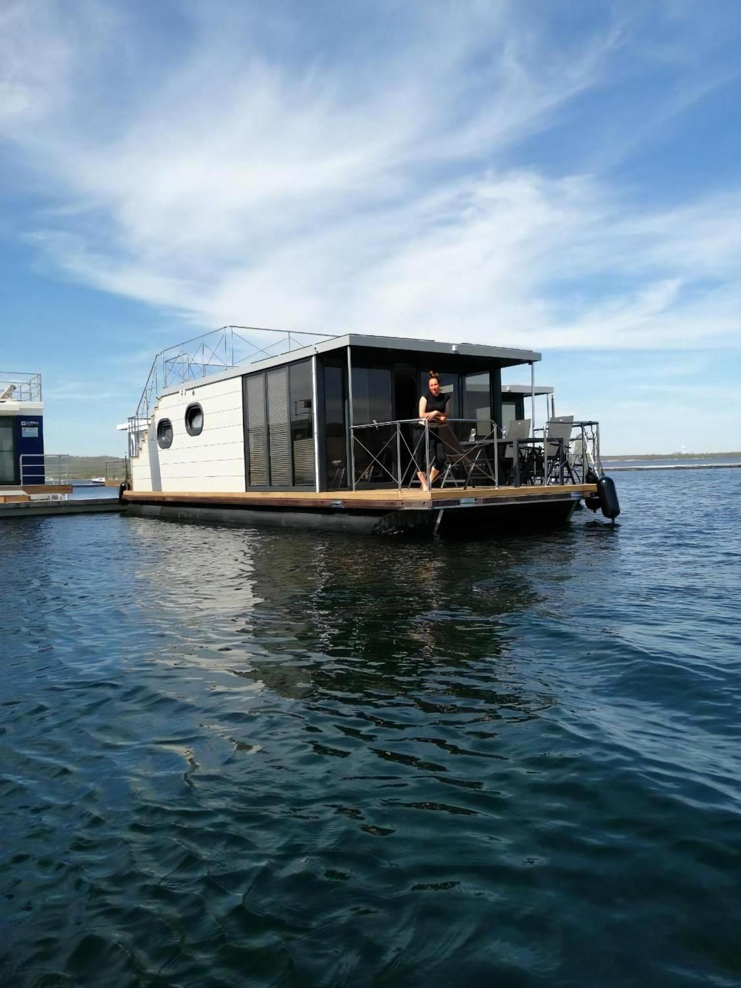 Hausboot Schiff Fuer 4 Personen Ca, 33 M Sup2 In Braunsbedra, Sachsen Anhalt Halle Saale Unstrut Region Exterior foto